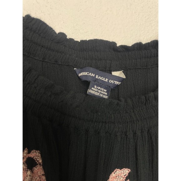 American Eagle Outfitters Sz S Off The Shoulders Blouse Black Floral Embroidered - Picture 6 of 12